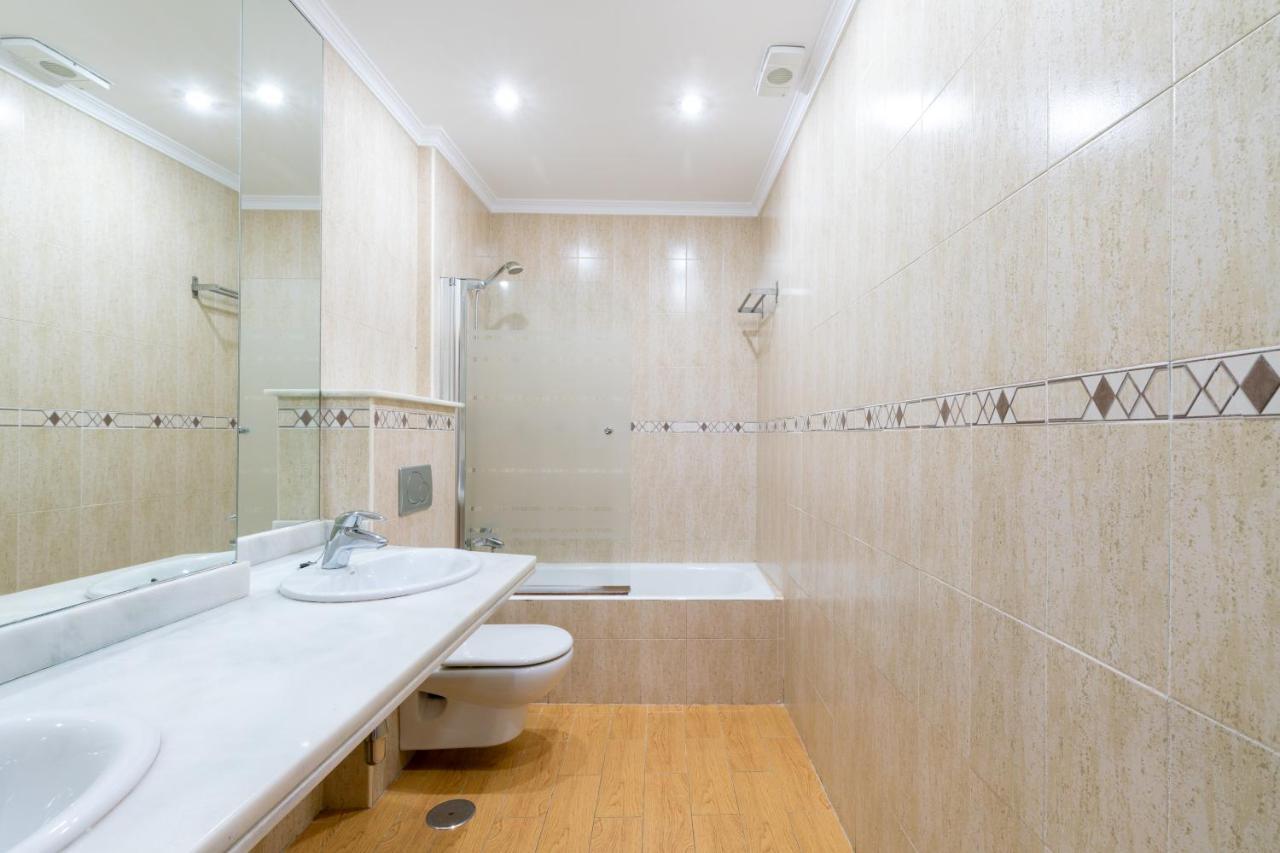Luxury Duplex 200 M2 Terrace Parking StayinСевиля Екстериор снимка